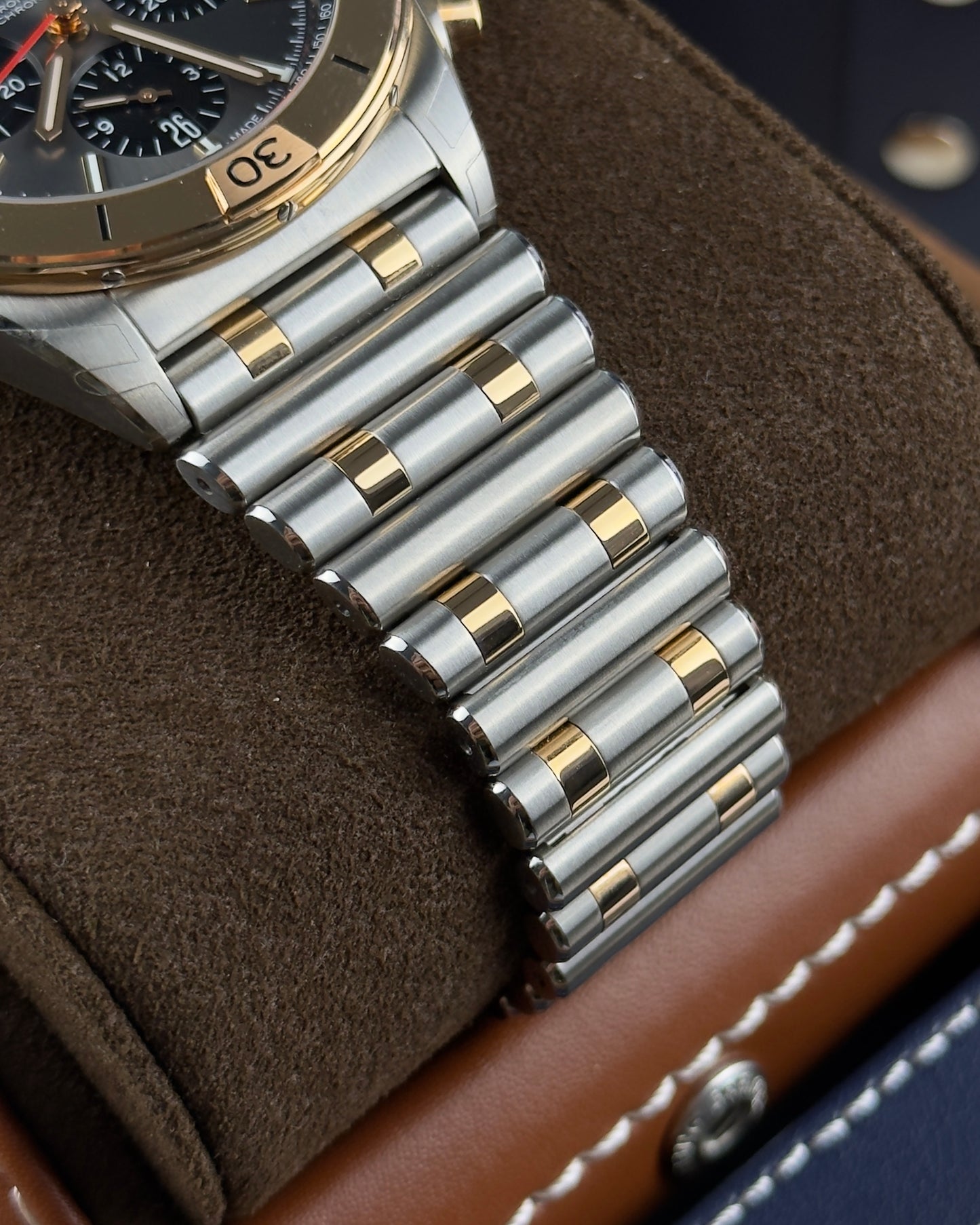 Breitling Chronomat - 42MM - Ref : B01 42