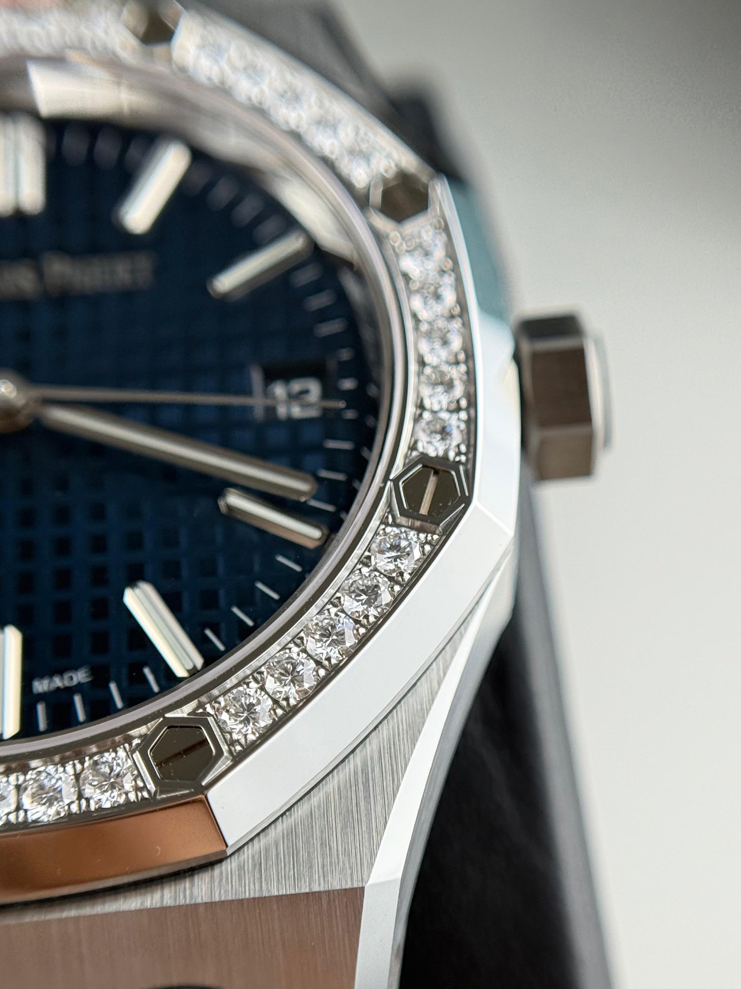 Audemars Piguet Royal Oak - 37MM - REF 15551ST.ZZ.1356ST.04