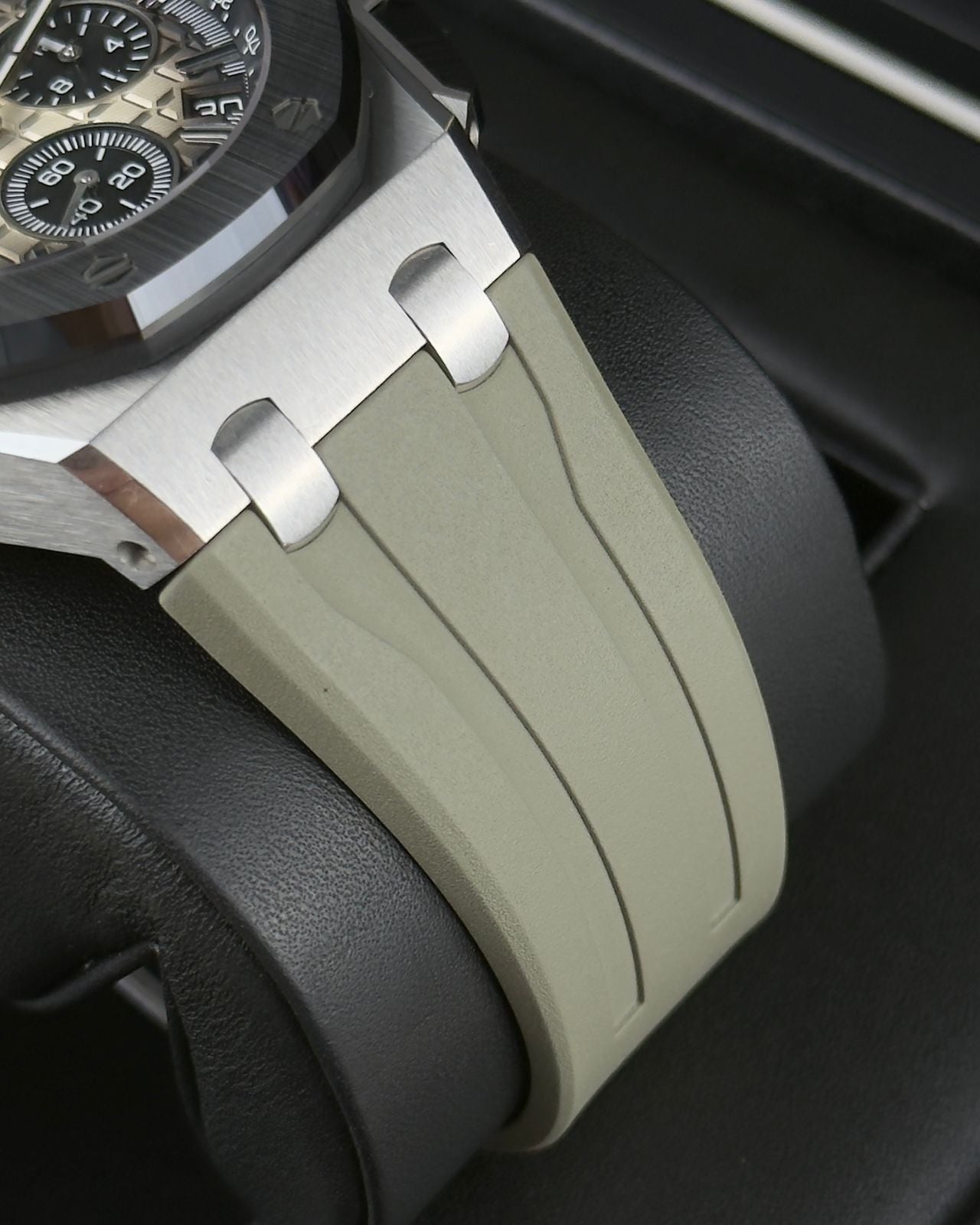 Audemars Piguet Royal Oak Offshore - 43MM - REF : 26420SO.OO.A600CA.01