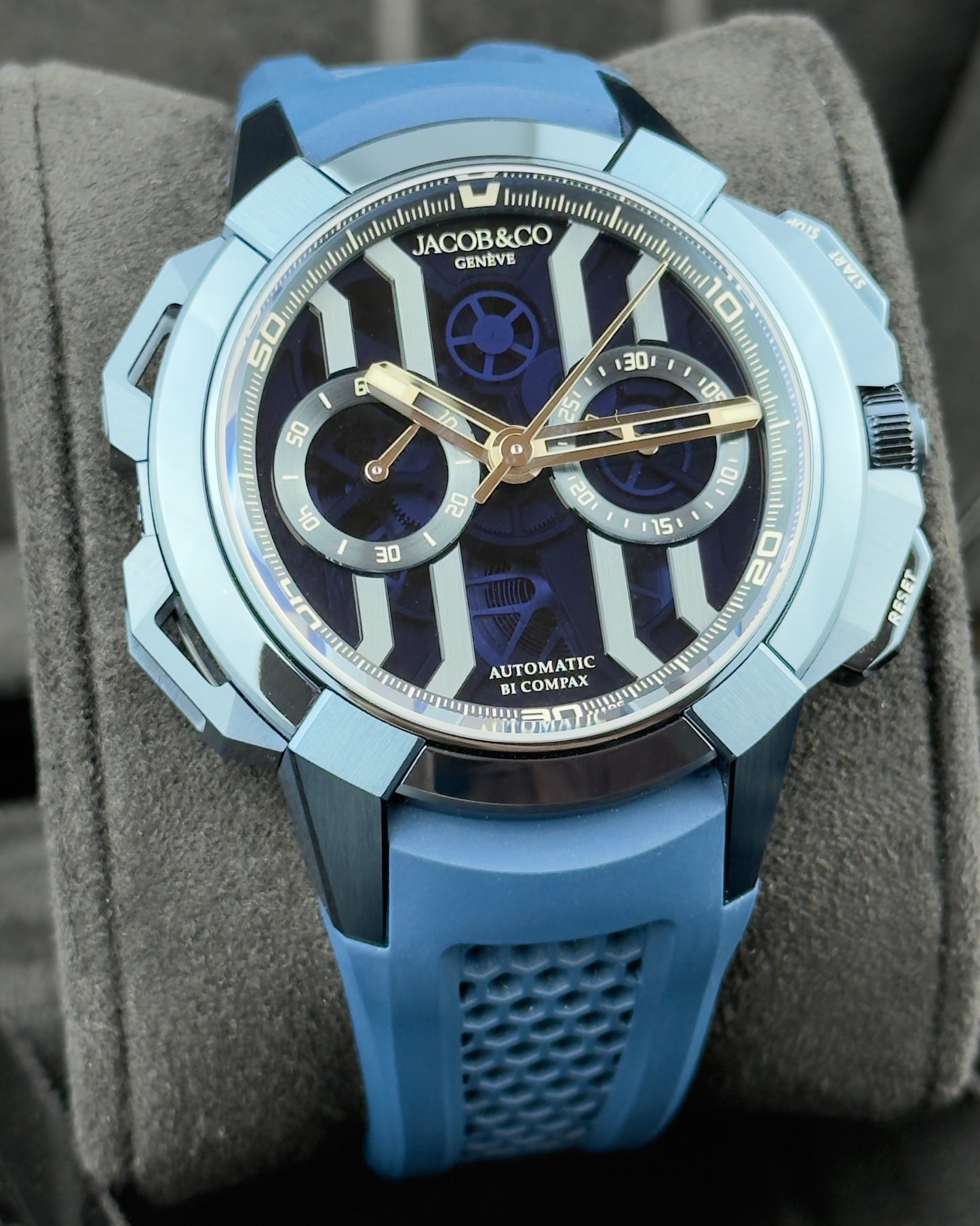 Jacob & Co. EPIC X TITANIUM Chrono- 44MM Ref; EC400.22.AF.AA.A