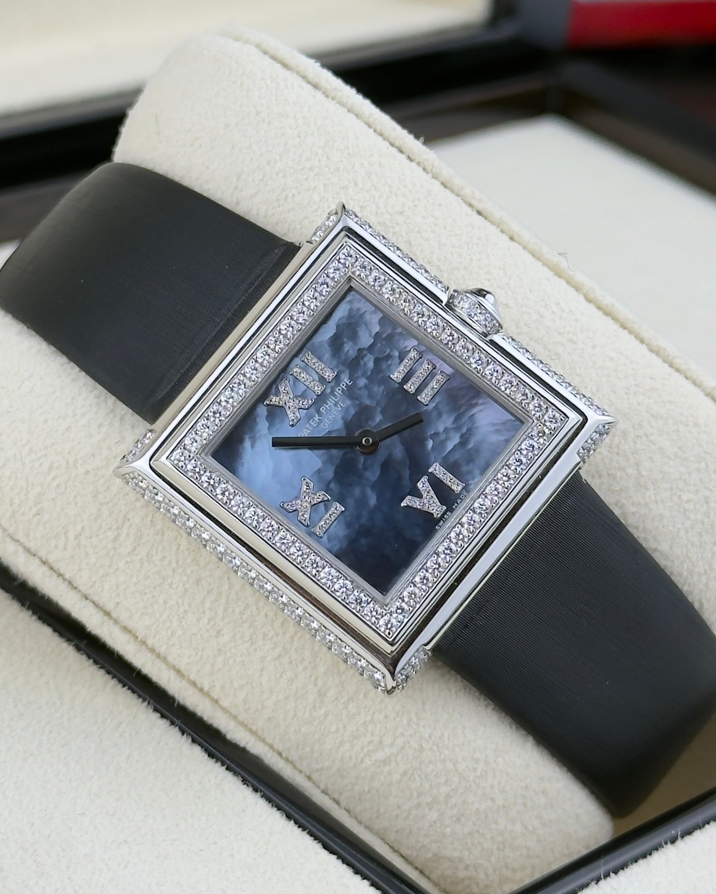 Patek Philippe Gondolo - 28mm - Ref: 4869G-1G