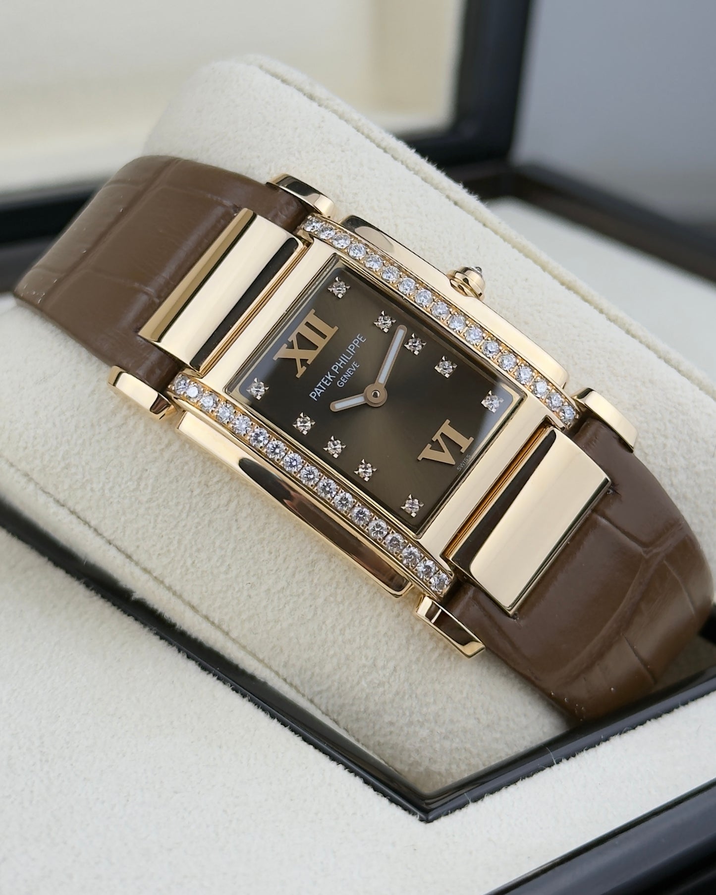 Patek Philippe Twenty~4 - 25mm - Ref; 4920R-001