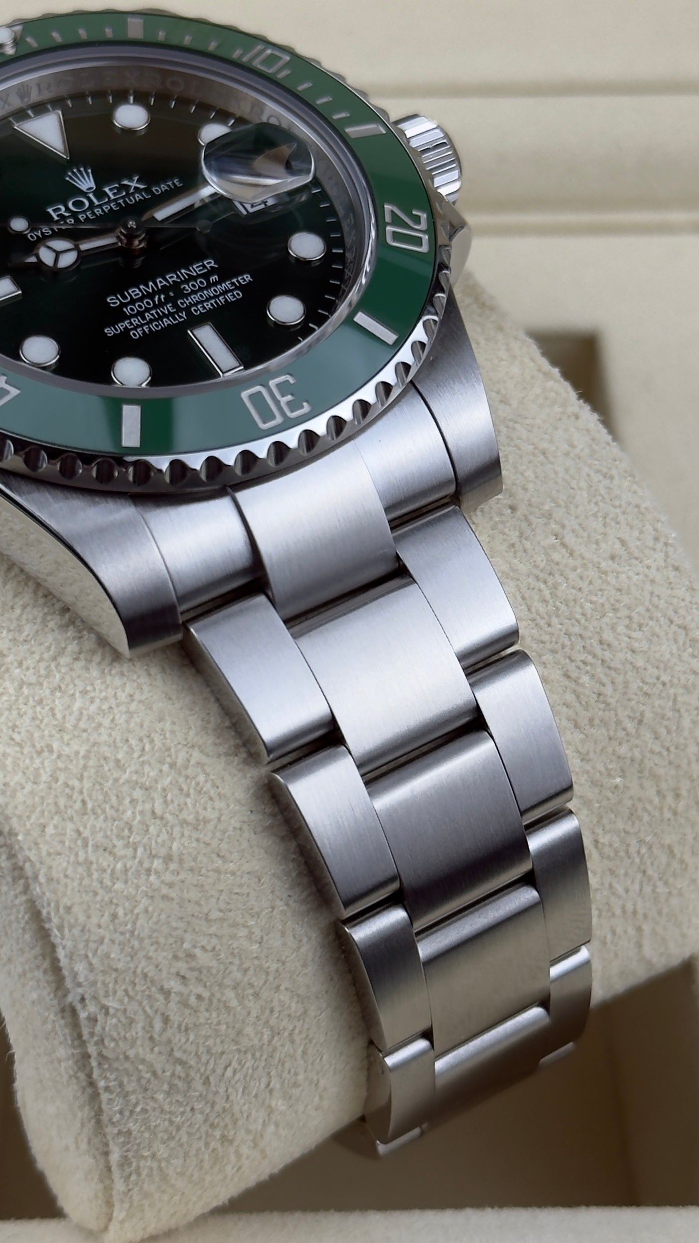 ROLEX SUBMARINER DATE HULK – 40MM – REF: 116610LV