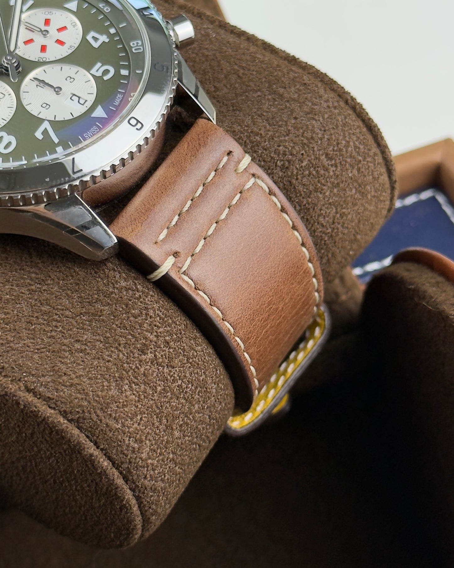 Breitling Super AVI Chronograph GMT - 46MM - Ref - AB04452A1L1X1