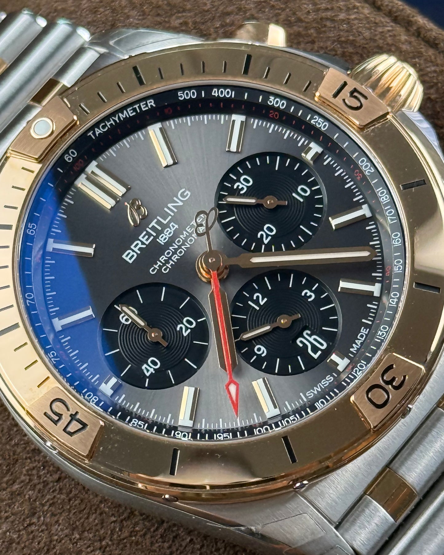 Breitling Chronomat - 42MM - Ref : B01 42