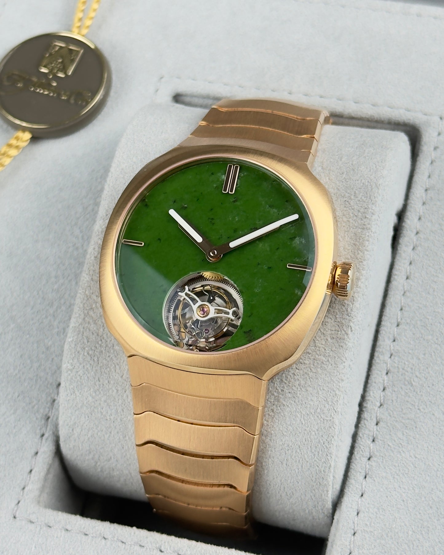 H. Moser & Cie Streamliner Tourbillon Wyoming Jade - 40MM  - Ref: 6804-0406