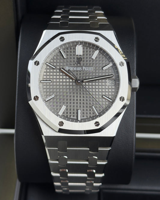 Audemars Piguet Royal Oak - 41MM - REF : 15500ST.OO.1220ST.02
