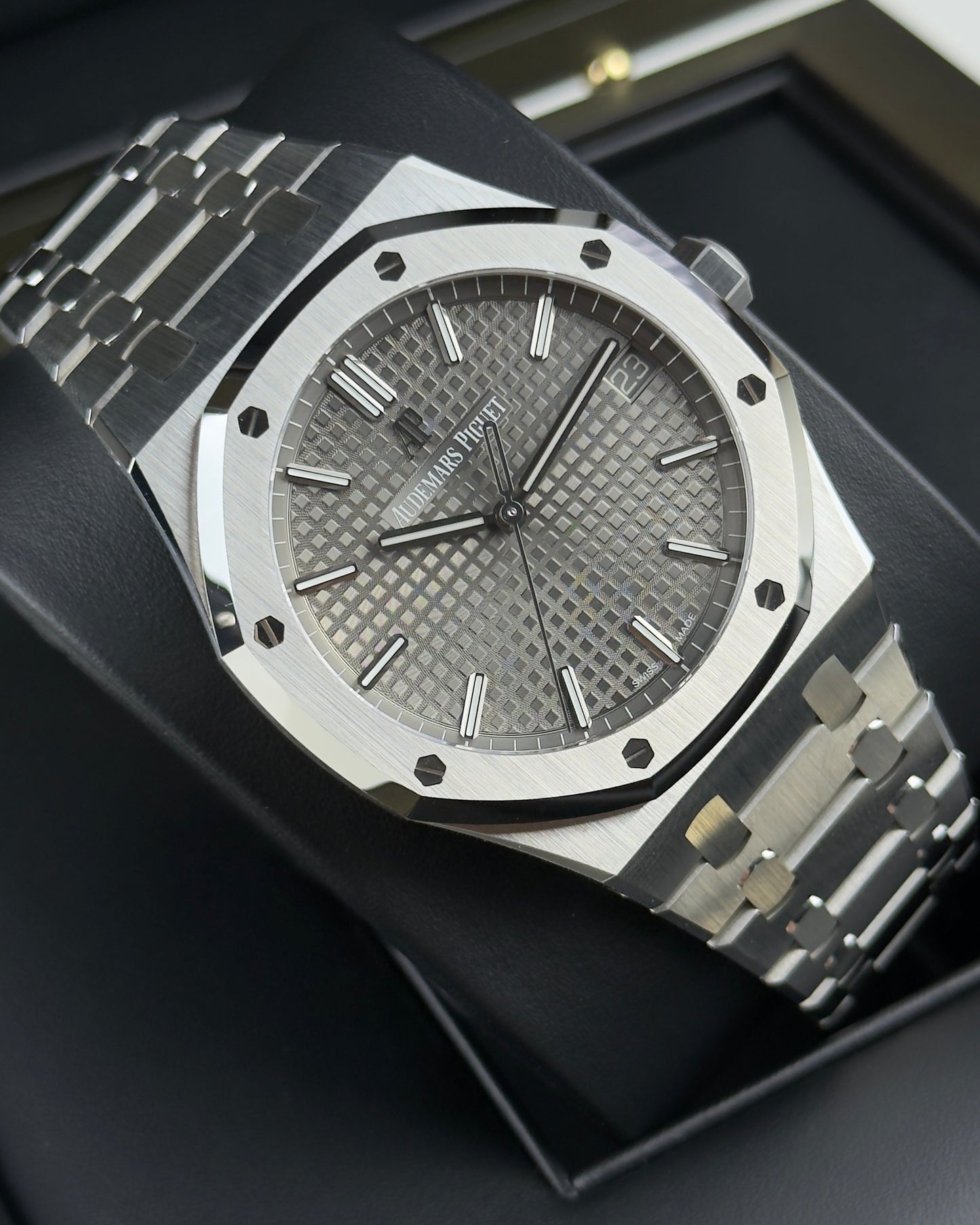 Audemars Piguet Royal Oak - 41MM - REF : 15500ST.OO.1220ST.02