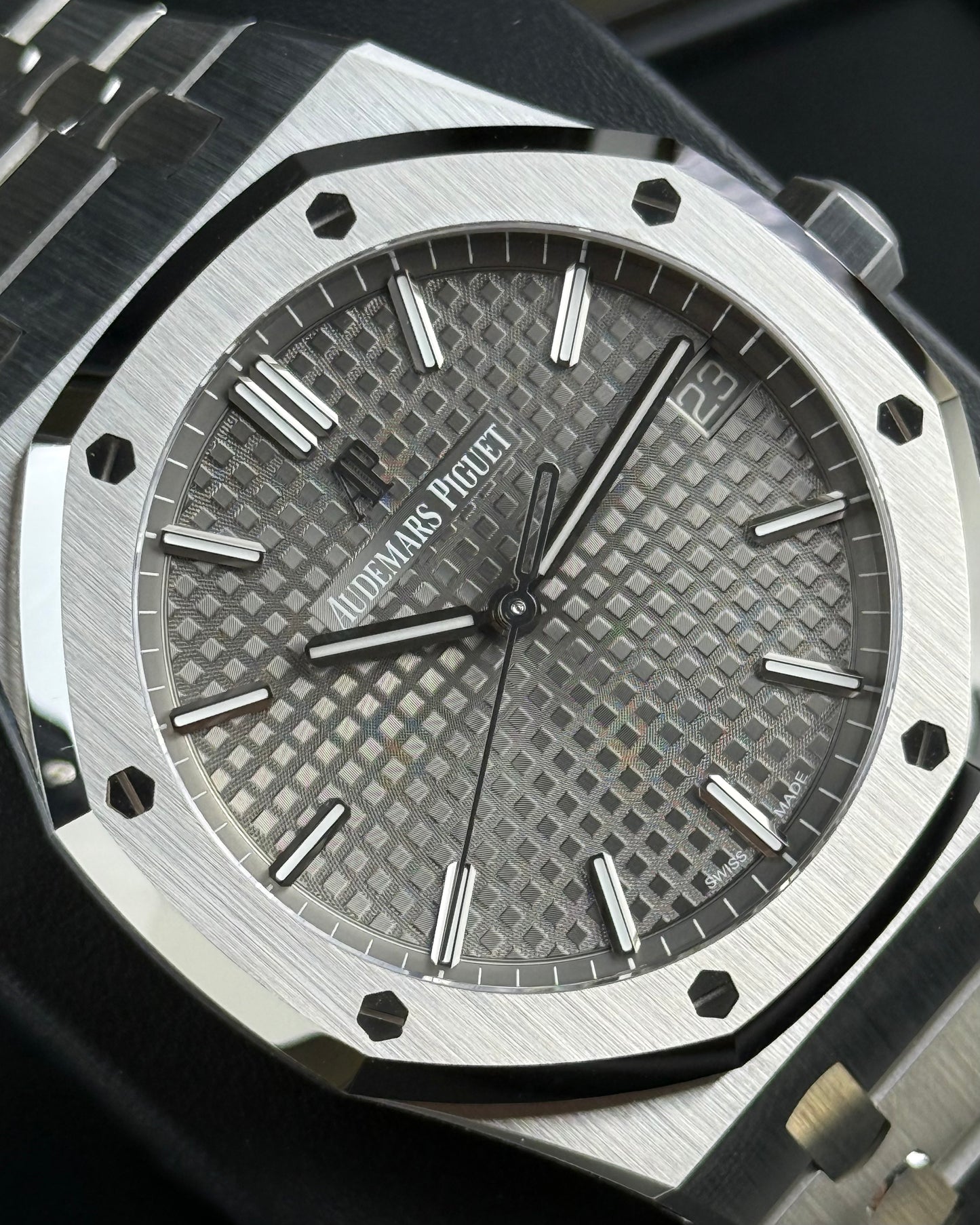 Audemars Piguet Royal Oak - 41MM - REF : 15500ST.OO.1220ST.02