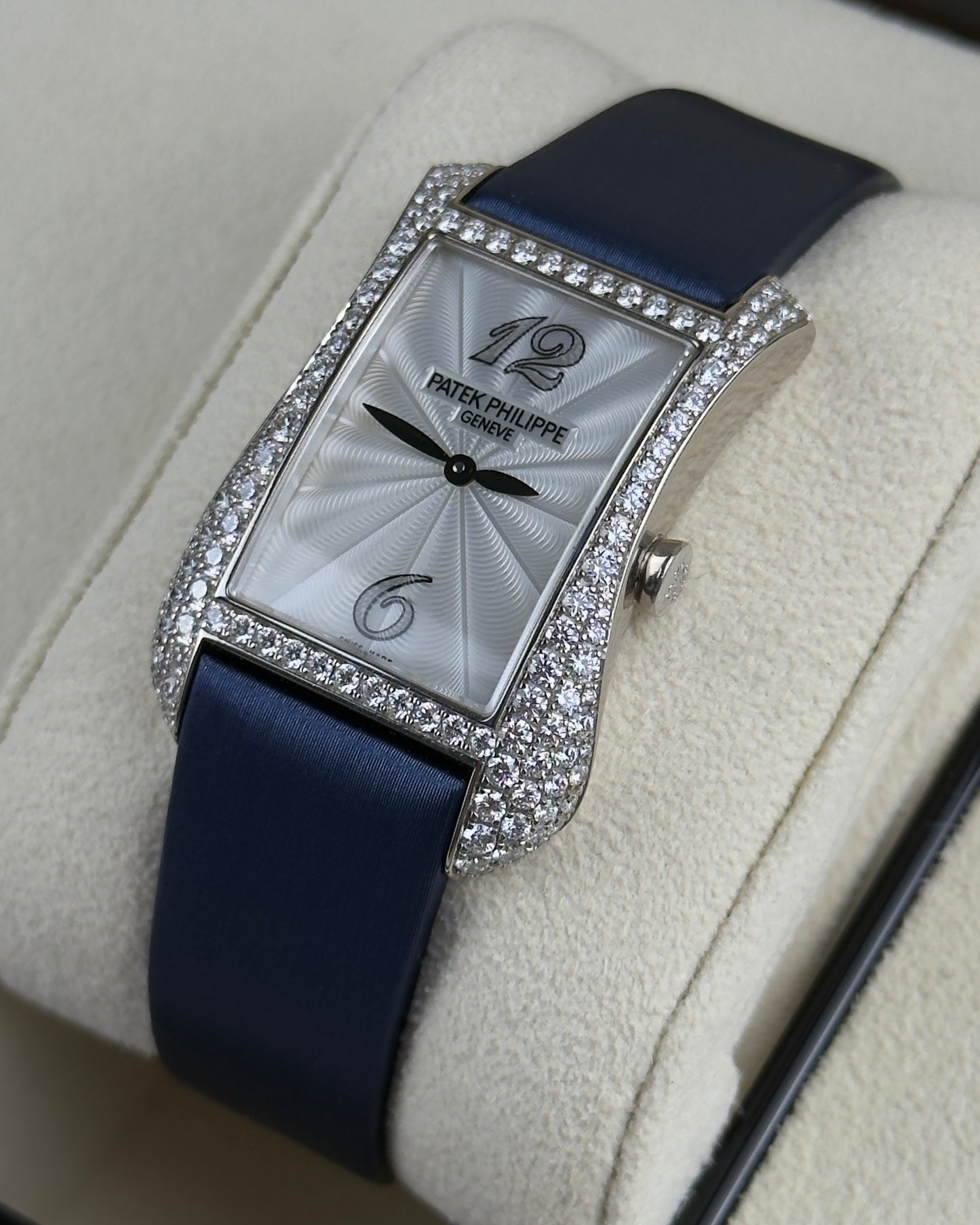 Patek Philippe Gondolo - 39mm - Ref: 4972G-001