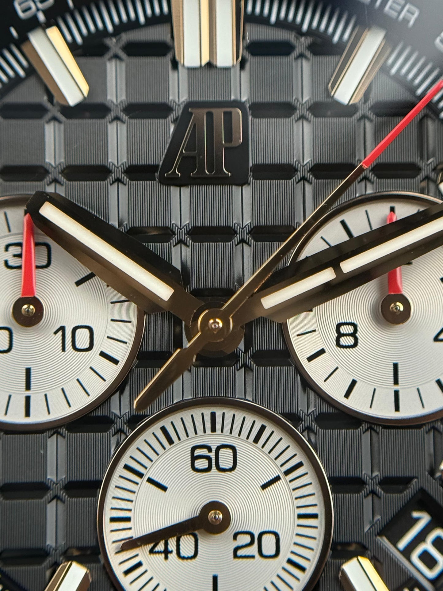 Audemars Piguet Royal Oak Offshore Chronograph - 43MM - REF : 26420RO.OO.A002CA.01