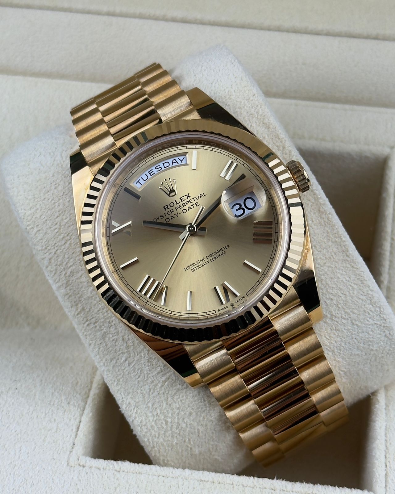 Rolex Day-Date  - 40mm - Ref; 228238