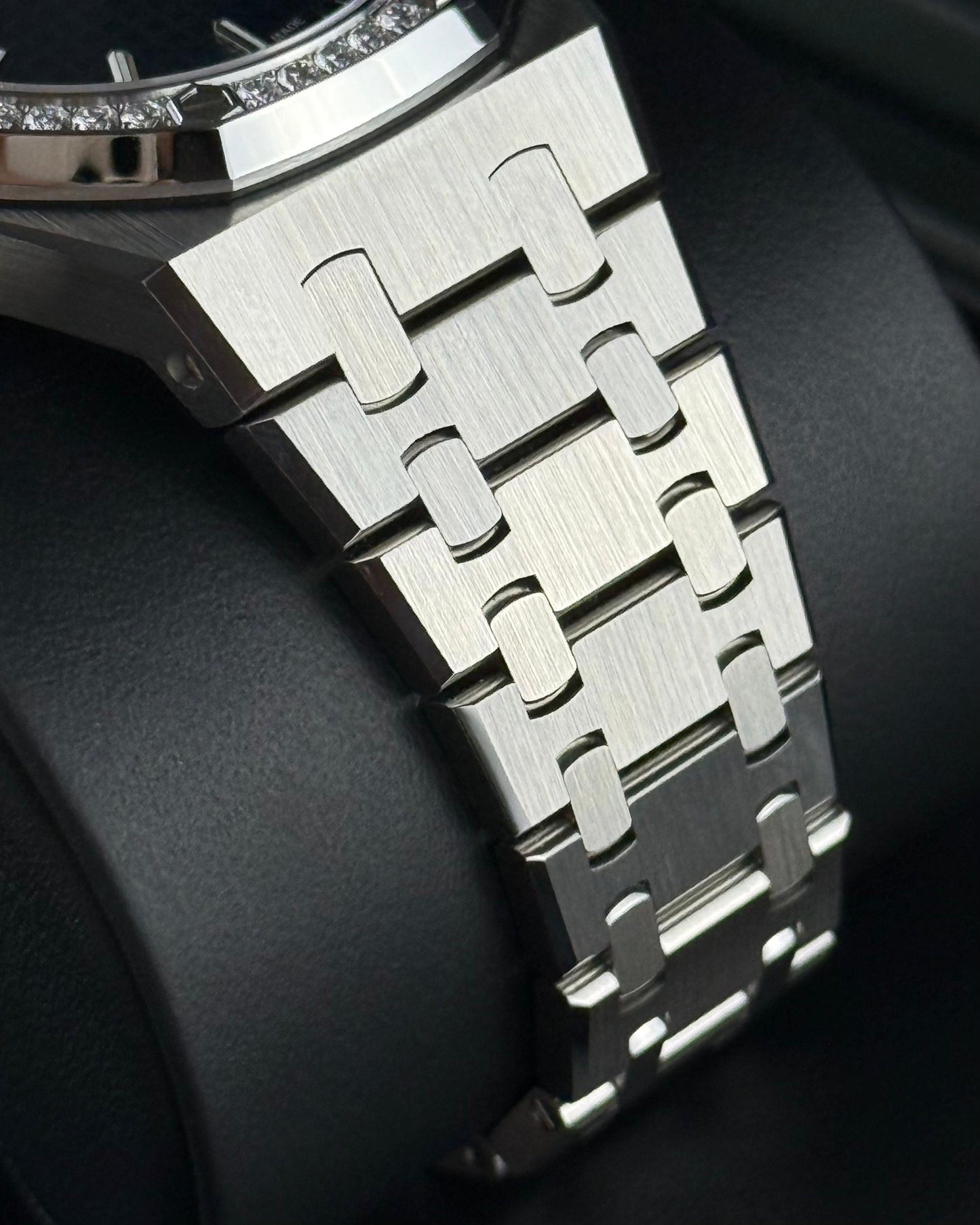 Audemars Piguet Royal Oak - 37MM - REF 15551ST.ZZ.1356ST.04